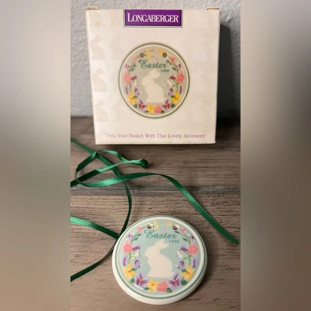 Longaberger 1998 Easter Bunny Tie-on accessory for your Spring Basket